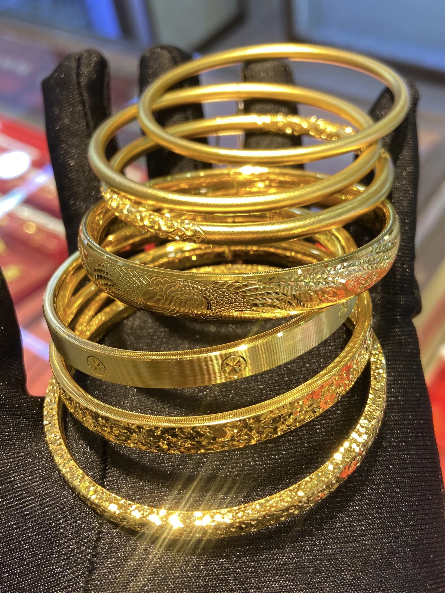 现货金(现货金价突破3500美元,创历史新高)